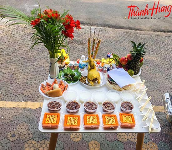 Chuẩn bị mâm lễ cúng khai trương cửa hàng Chuẩn bị mâm lễ cúng khai trương cửa hàng