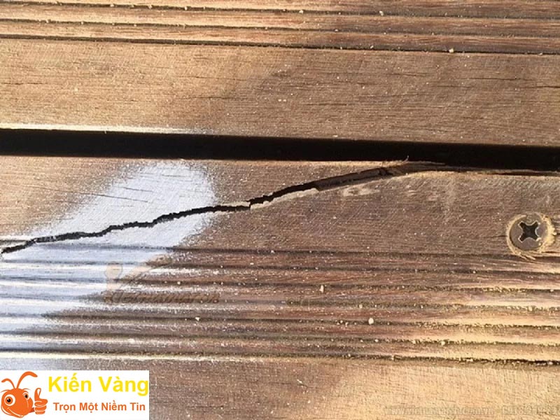 Bàn thờ bị nứt trong mơ thường mang tới điềm báo không tốt lành