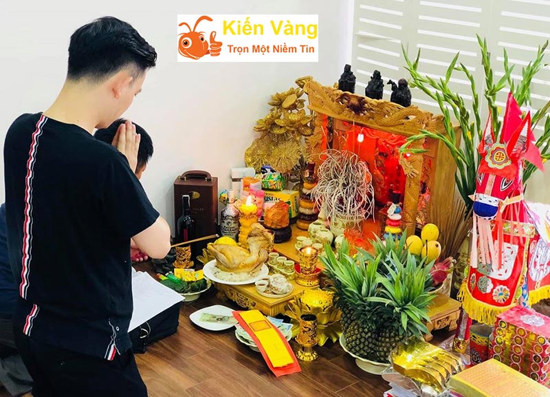 Mơ thấy đang chuyển bàn thờ là báo hiệu cho một khởi đầu mới, một sự biến đổi to lớn trong cuộc sống