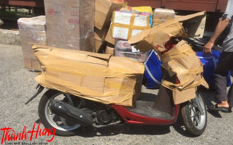 Bọc xe máy gửi xe khách 