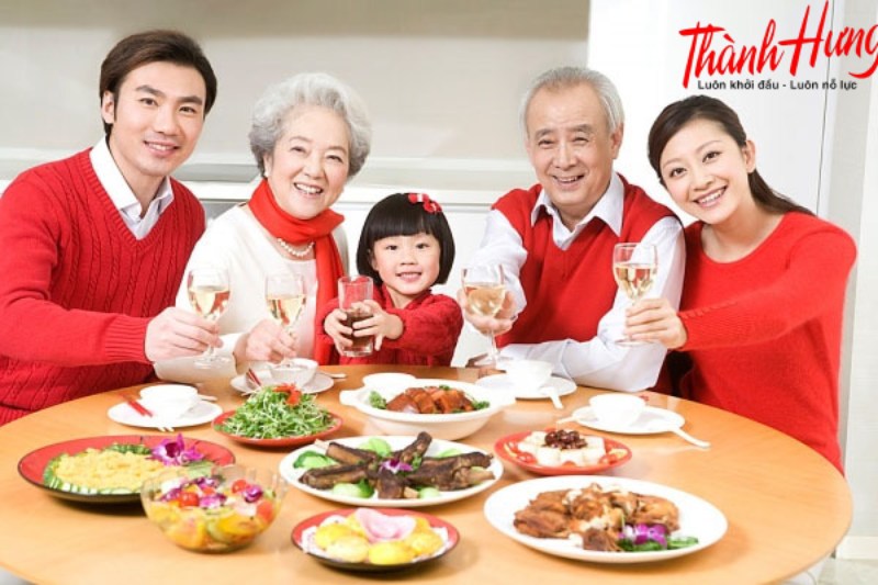 Để việc tổ chức tiệc tân gia được suôn sẻ và hiệu quả, gia chủ cần lên kế hoạch kỹ lưỡng từ giai đoạn đầu.